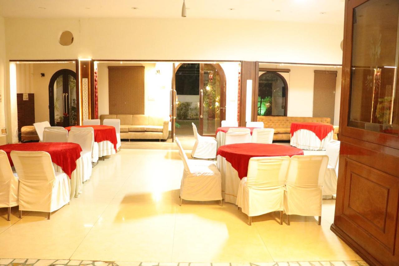Hotel Pushap Palace Patiāla Exterior photo